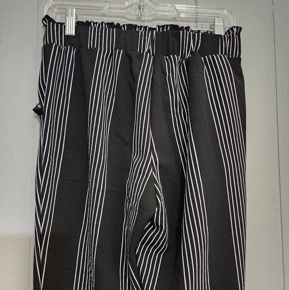 NWOT Soho Apparel Striped Elastic Waist Pants - Picture 6 of 9